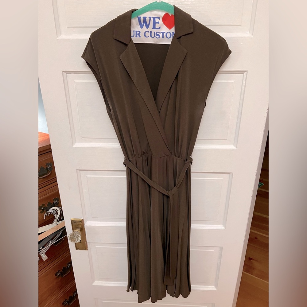 Brown belted accordion style skirt